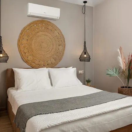 Avra Summer Living _ Private Jacuzzi _ Stepstosea * אגיה פלגיה קיתירה