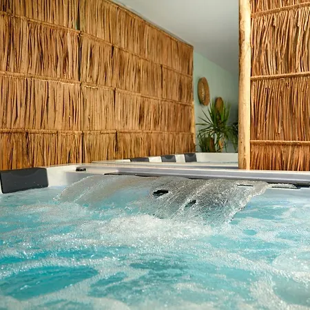 Avra Summer Living _ Private Jacuzzi _ Stepstosea